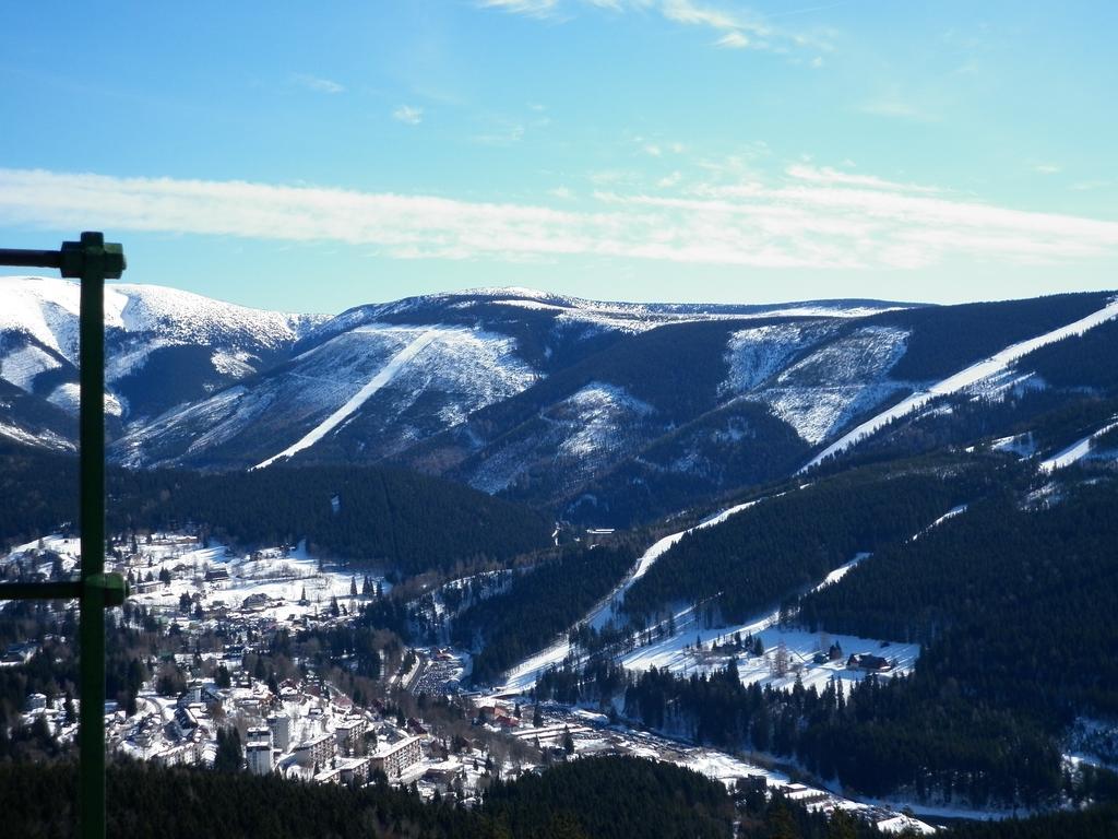 Stastna Trinactka Apartment Svoboda nad Úpou Cameră foto
